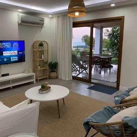 فيلة Peaceful Sea Front. 3 Bedrooms House W/ Basement. اسطنبول